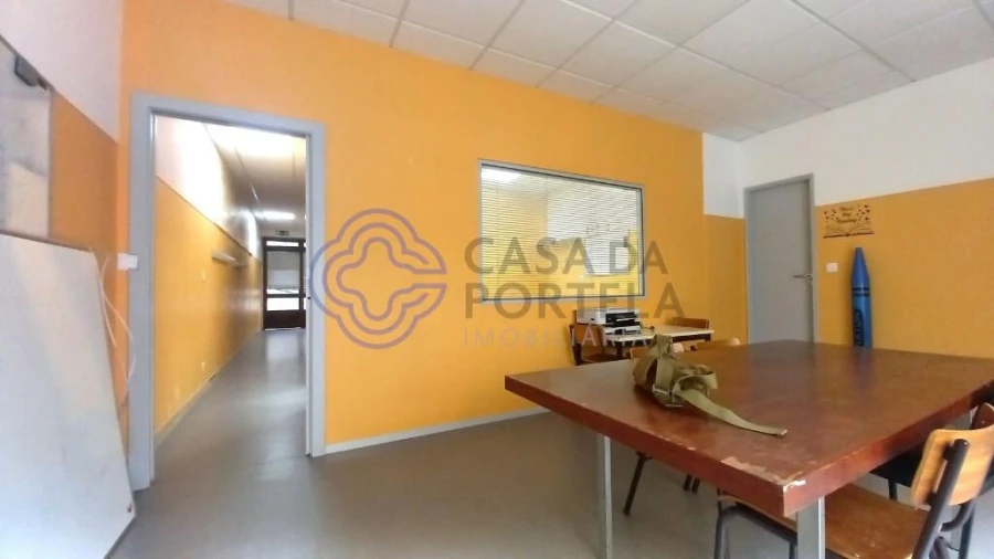 Loja para Arrendamento em Algueirão-Mem Martins Foto 10