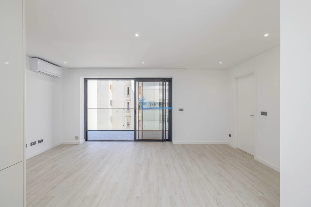 Apartamento T2 para Venda em Quarteira Foto 9