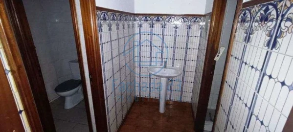Negócio para Venda em Gondomar (São Cosme), Valbom e Jovim