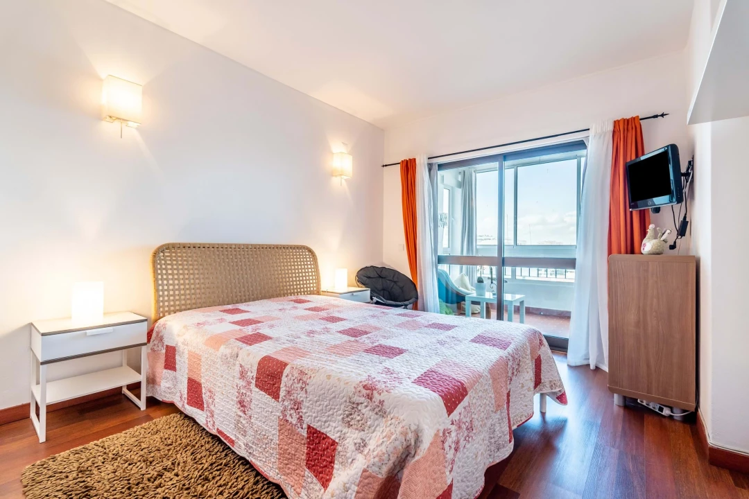 Apartamento T1 para Venda em Lagos (São Sebastião e Santa Maria) Foto 16