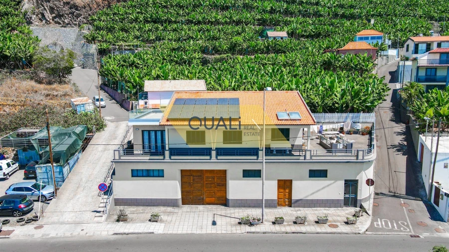 Moradia T4 para Venda em Madalena do Mar Foto 3