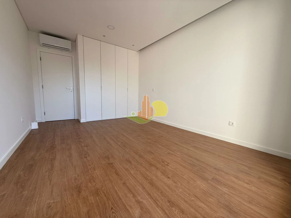 Apartamento T2 para Venda em Tavarede Foto 20