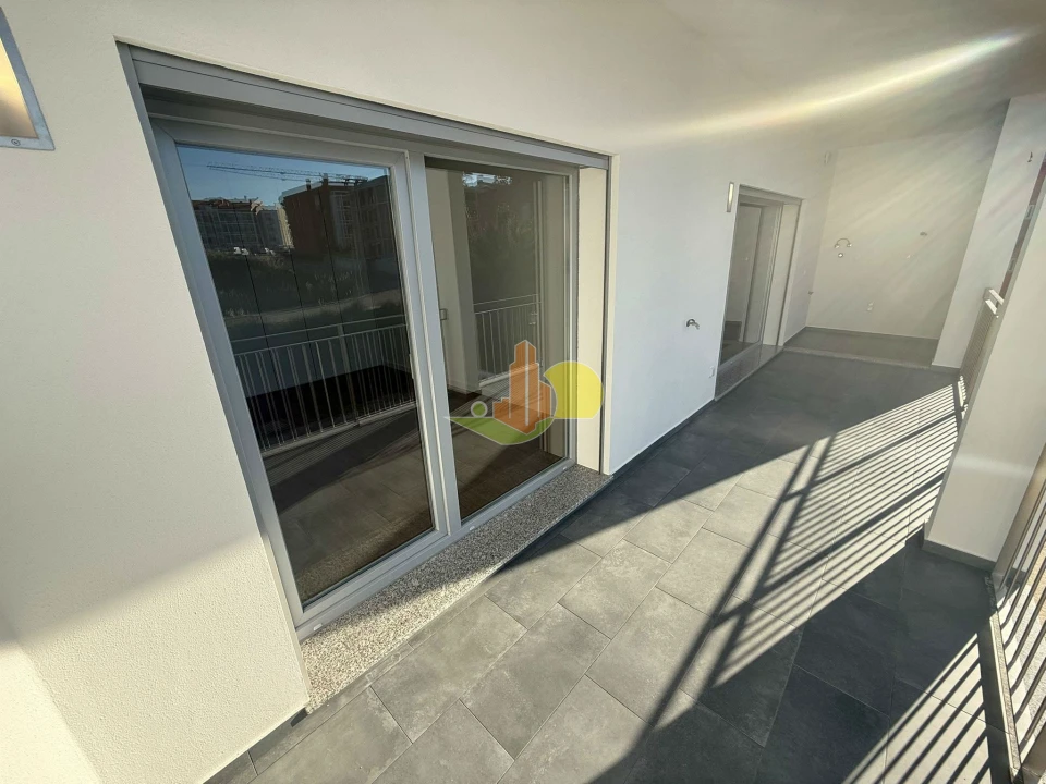 Apartamento T2 para Venda em Tavarede Foto 9