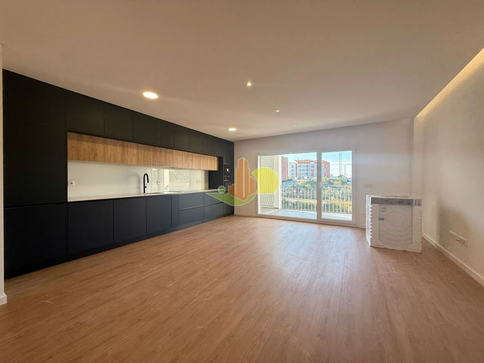 Apartamento T2 para Venda em Tavarede Foto 7