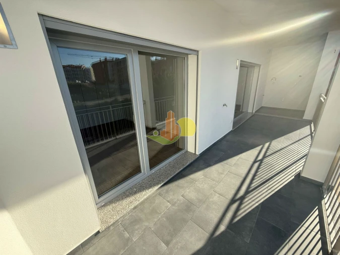 Apartamento T2 para Venda em Tavarede Foto 9