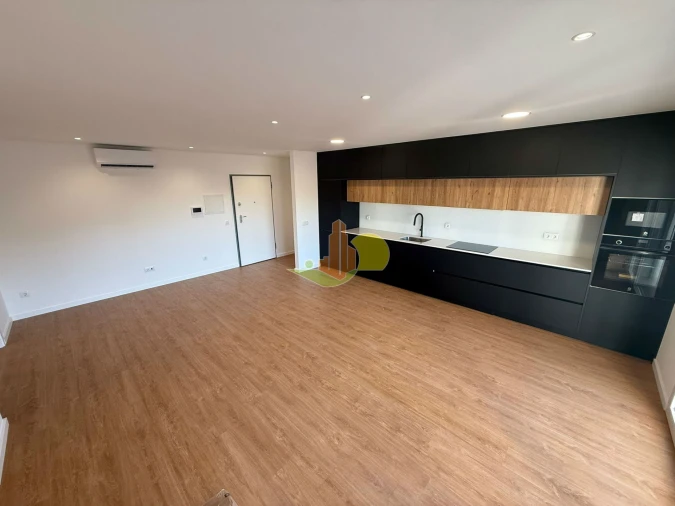 Apartamento T2 para Venda em Tavarede Foto 6