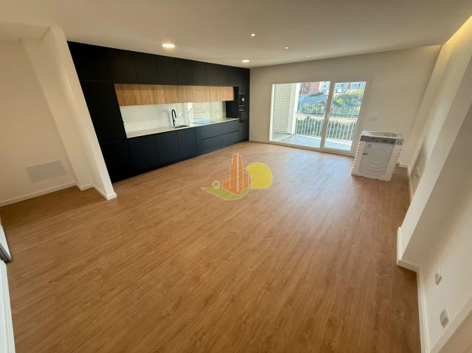 Apartamento T2 para Venda em Tavarede Foto 4