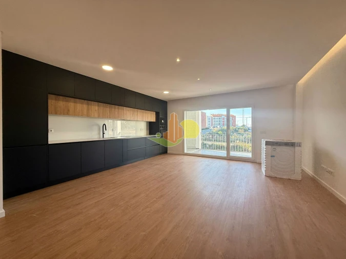 Apartamento T2 para Venda em Tavarede Foto 7