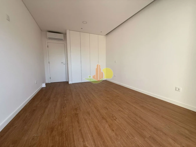 Apartamento T2 para Venda em Tavarede Foto 19
