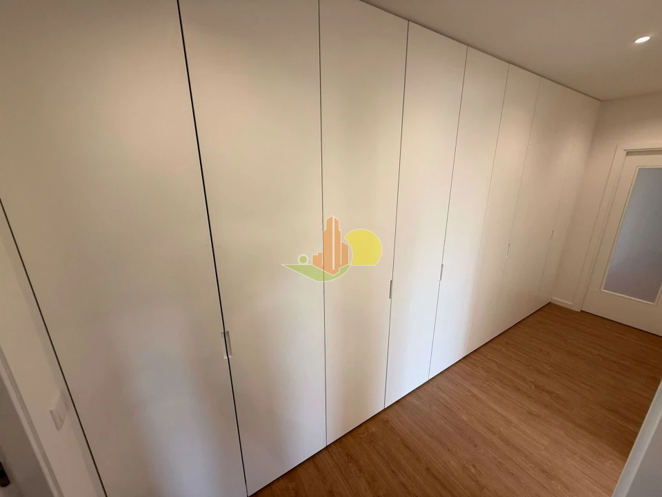 Apartamento T2 para Venda em Tavarede Foto 17