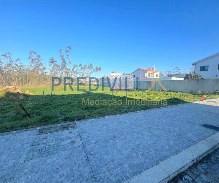 Terreno para Venda em Vilar e Mosteiró Foto 3