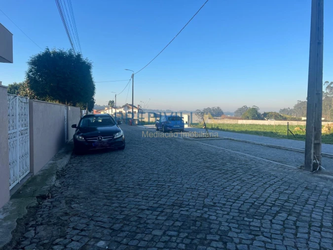Terreno para Venda em Vilar e Mosteiró Foto 5