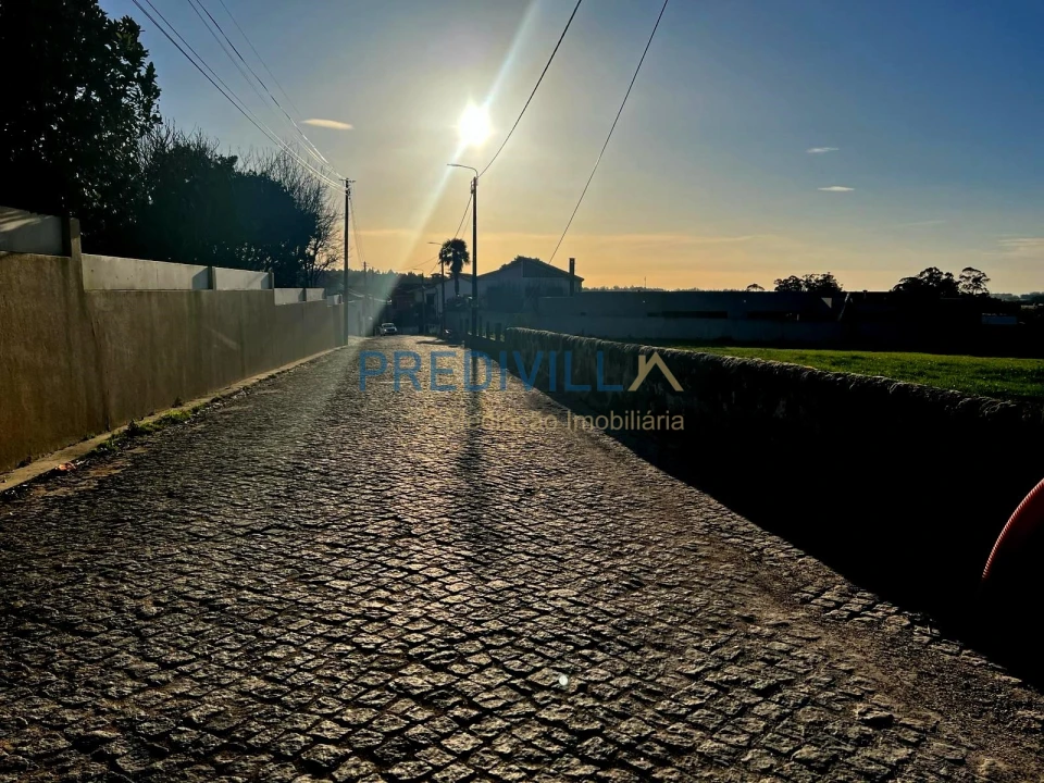 Terreno para Venda em Vilar e Mosteiró Foto 8