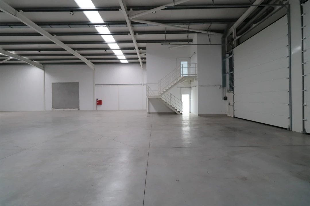 Armazém para Arrendamento em Rio Covo (Santa Eugenia) Foto 9