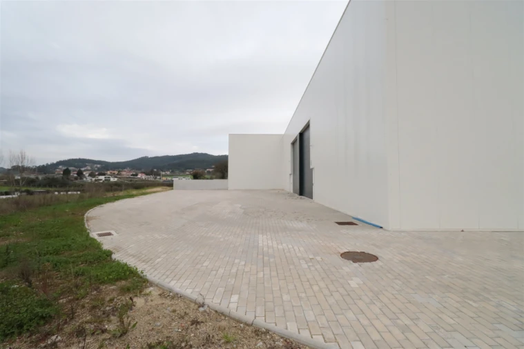 Armazém para Arrendamento em Rio Covo (Santa Eugenia) Foto 14