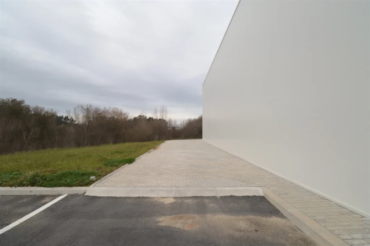 Armazém para Arrendamento em Rio Covo (Santa Eugenia) Foto 13