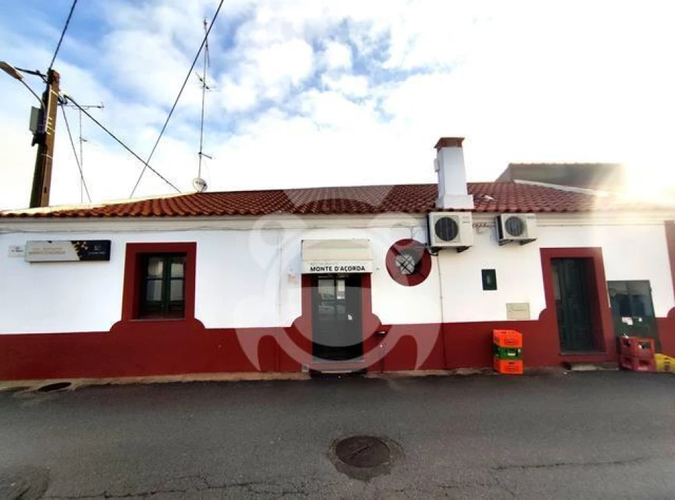 Negócio para Venda em Campo e Campinho Foto 2