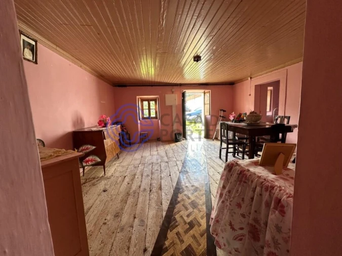 Moradia T2 para Venda em Alvados e Alcaria Foto 4