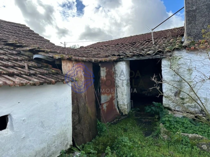 Moradia T2 para Venda em Alvados e Alcaria Foto 17