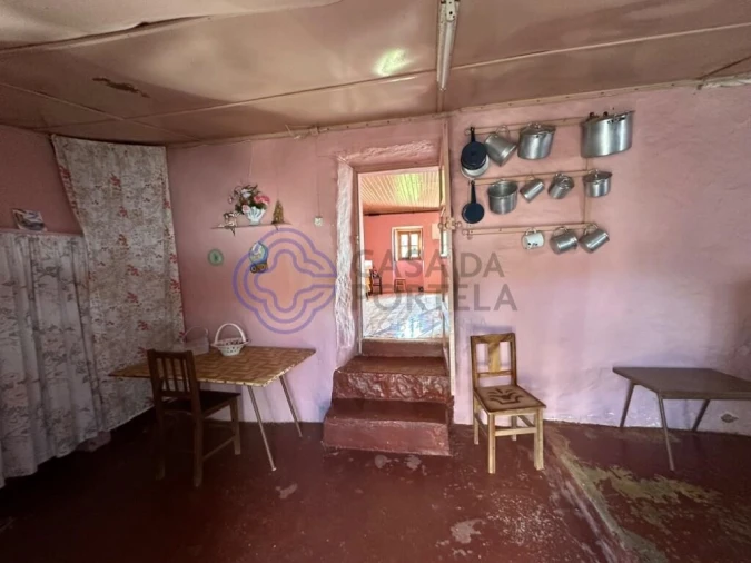 Moradia T2 para Venda em Alvados e Alcaria Foto 7