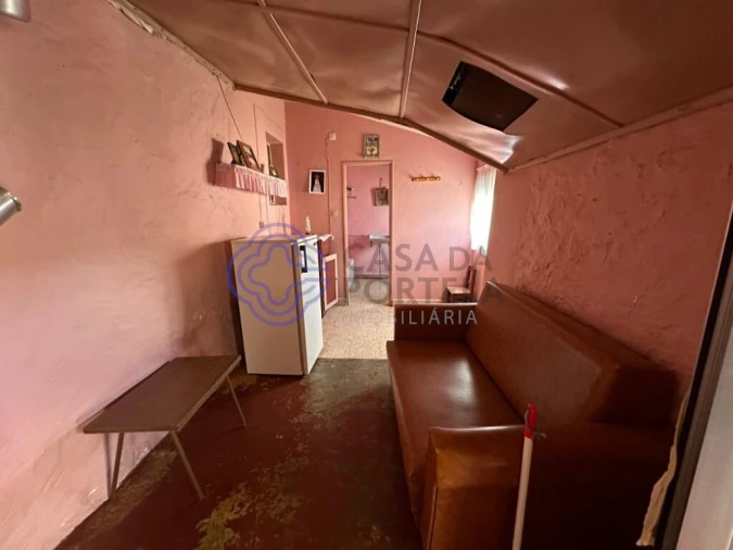 Moradia T2 para Venda em Alvados e Alcaria Foto 8