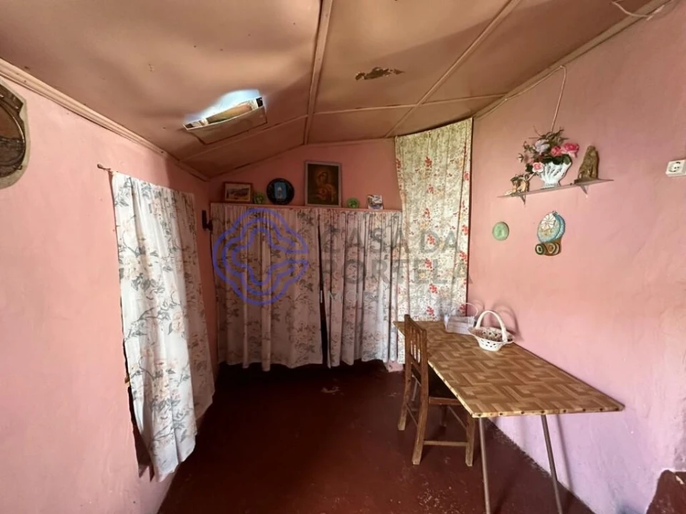 Moradia T2 para Venda em Alvados e Alcaria Foto 9