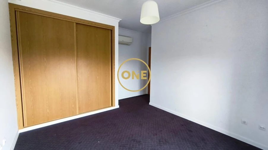 Apartamento T3 para Arrendamento em Corroios Foto 20