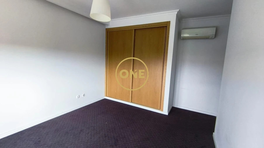 Apartamento T3 para Arrendamento em Corroios Foto 19