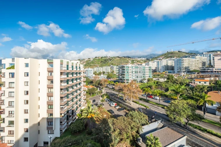 Apartamento T3 para Venda em São Martinho Foto 5