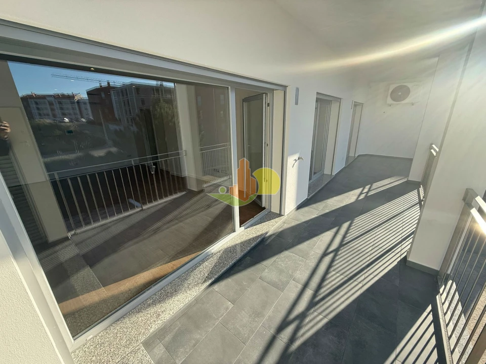 Apartamento T1 para Venda em Tavarede Foto 8