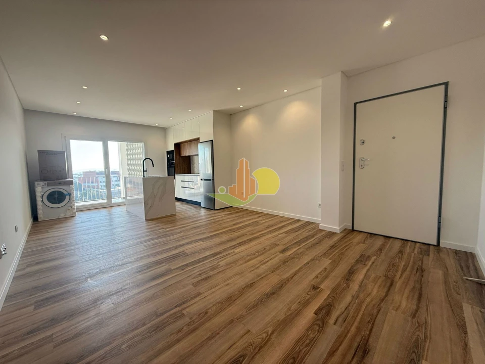 Apartamento T1 para Venda em Tavarede Foto 3