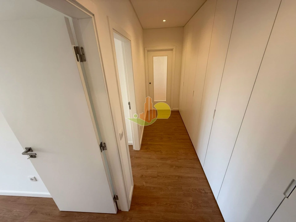 Apartamento T1 para Venda em Tavarede Foto 12