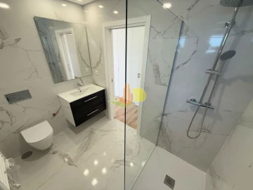 Apartamento T4 para Venda em Tavarede