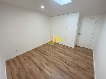 Apartamento T4 para Venda em Tavarede