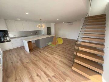 Apartamento T4 para Venda em Tavarede