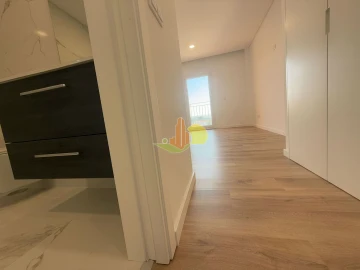 Apartamento T4 para Venda em Tavarede