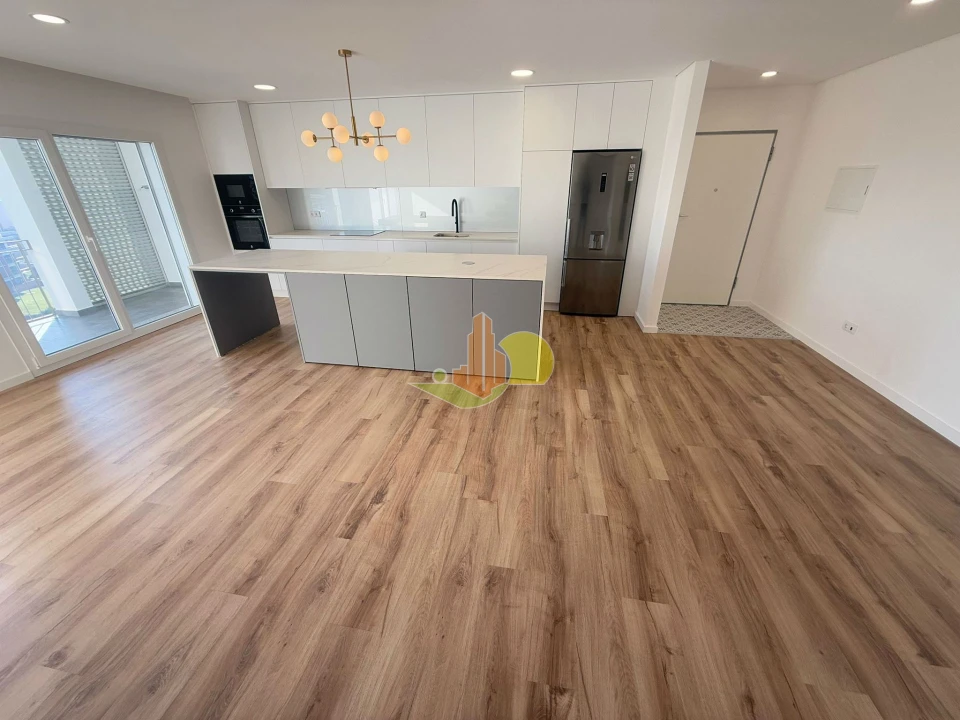 Apartamento T4 para Venda em Tavarede Foto 7