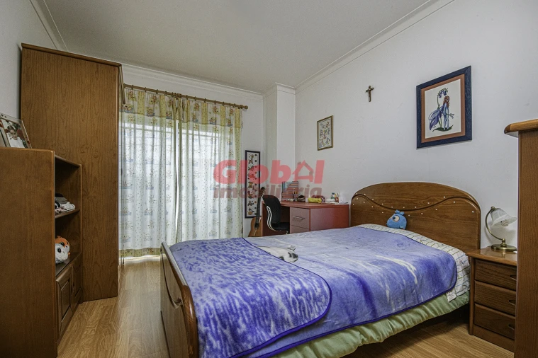 Moradia T4 para Venda em Orgens Foto 14