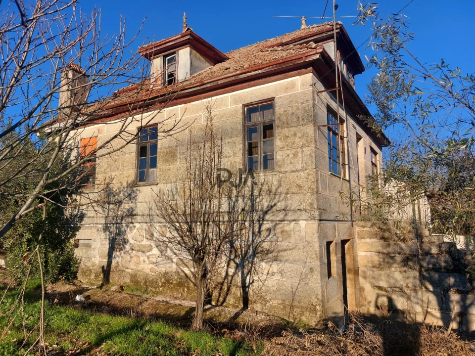 Moradia T5 para Venda em Sezures Foto 11