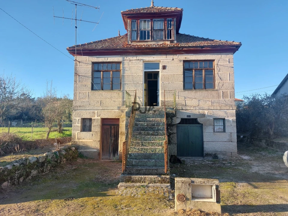 Moradia T5 para Venda em Sezures Foto 9