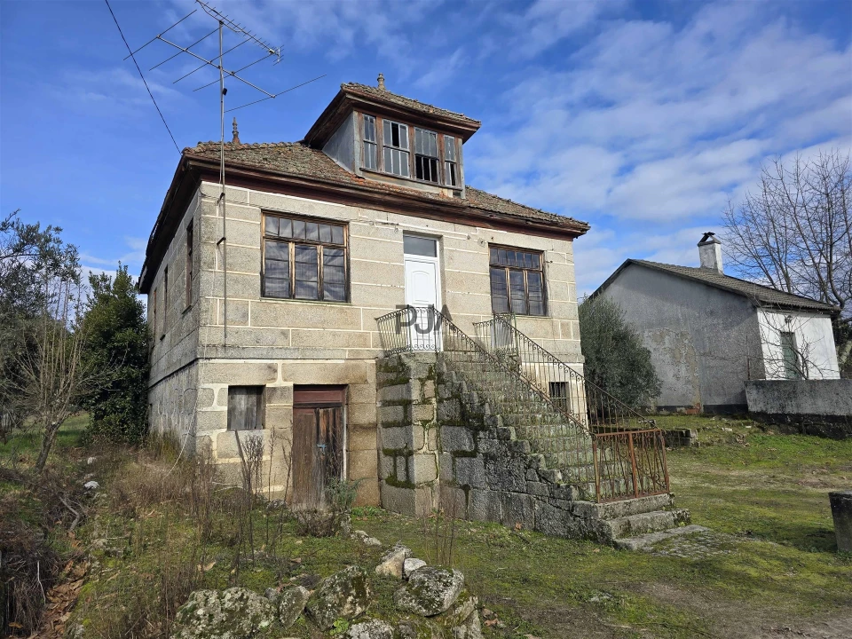 Moradia T5 para Venda em Sezures Foto 13