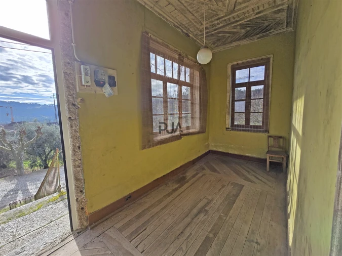 Moradia T5 para Venda em Sezures Foto 3