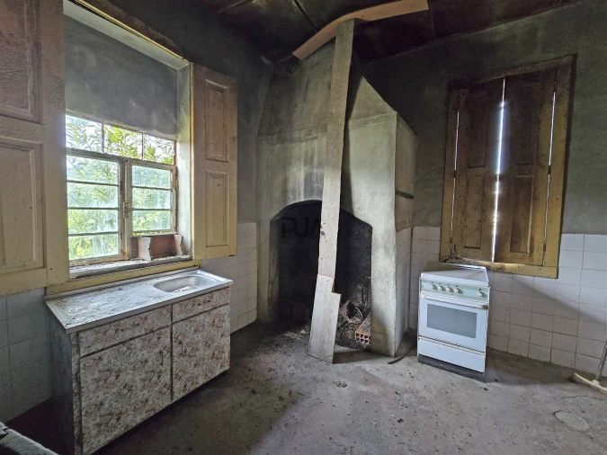 Moradia T5 para Venda em Sezures Foto 6