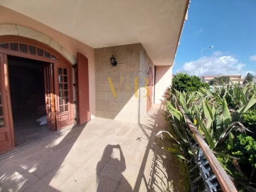 Moradia T4 para Venda em Póvoa de Varzim, Beiriz e Argivai