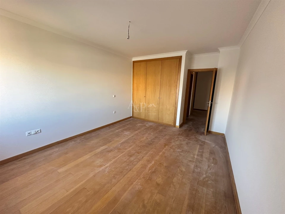 Apartamento T4 para Venda em Viseu Foto 4