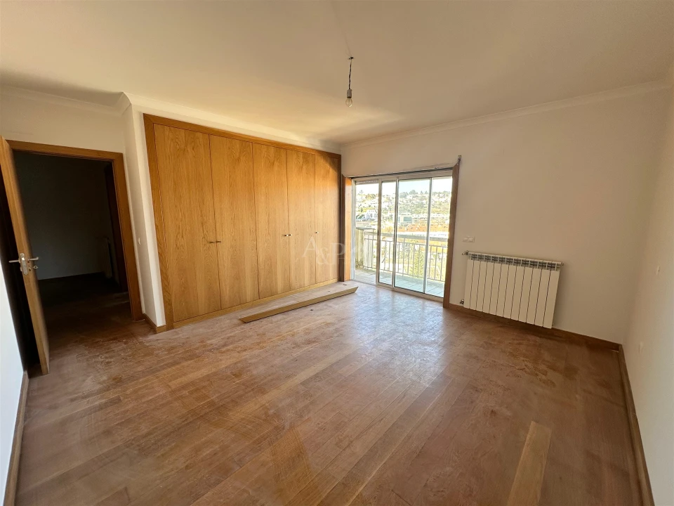 Apartamento T4 para Venda em Viseu Foto 5