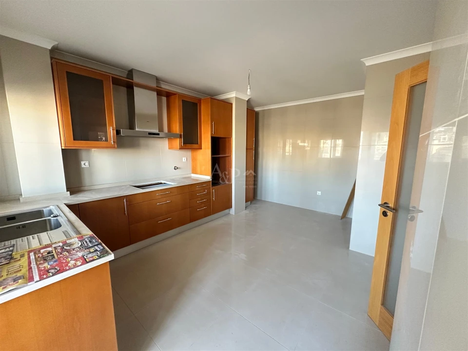 Apartamento T4 para Venda em Viseu Foto 2