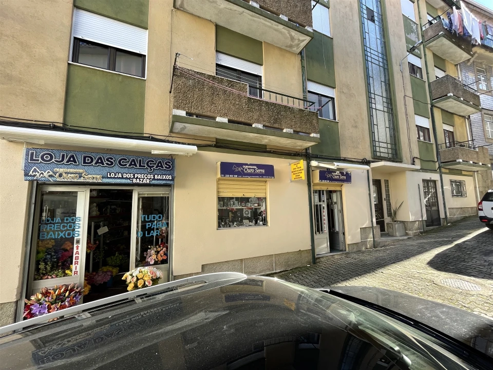 Loja para Venda em Gouveia (São Pedro e São Julião) Foto 8