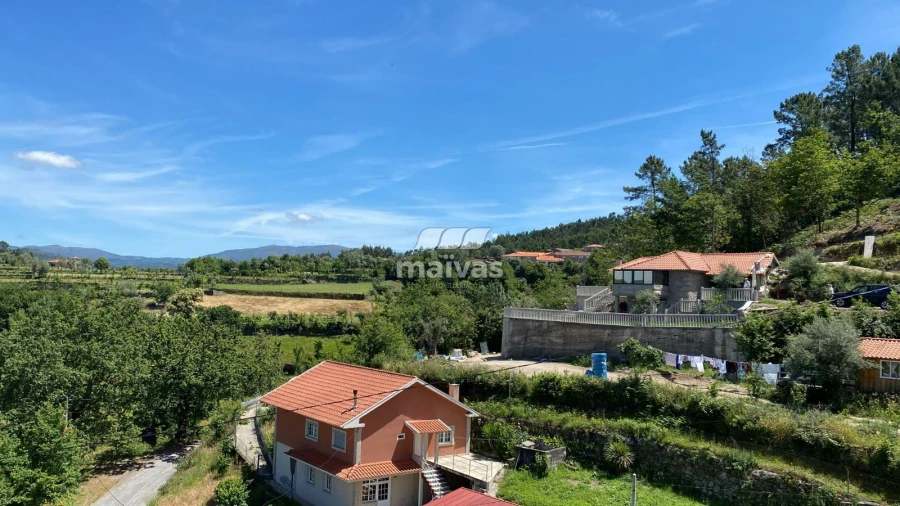 Terreno Misto para Venda em Sobradelo da Goma Foto 8