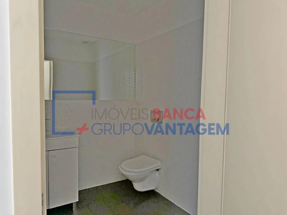 Loja para Venda em Marvila, Ribeira Santarém, São Salvador, São Nicolau Foto 7